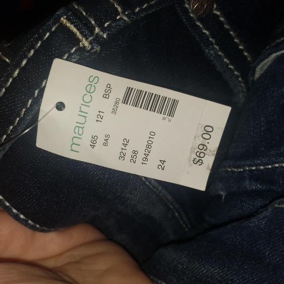 NEW!  Plus Size 24 Silver Jeans Suki Capri dark wash capris - Picture 5 of 9